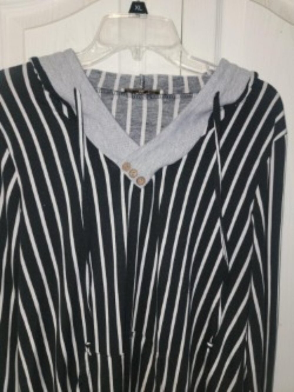 Miusey Women’s 2XL Black White Striped Hooded Tunic Top Kangaroo Pocket